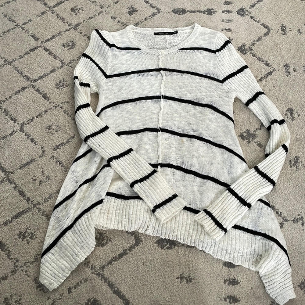 🖤Doe & Rae Sweater🖤